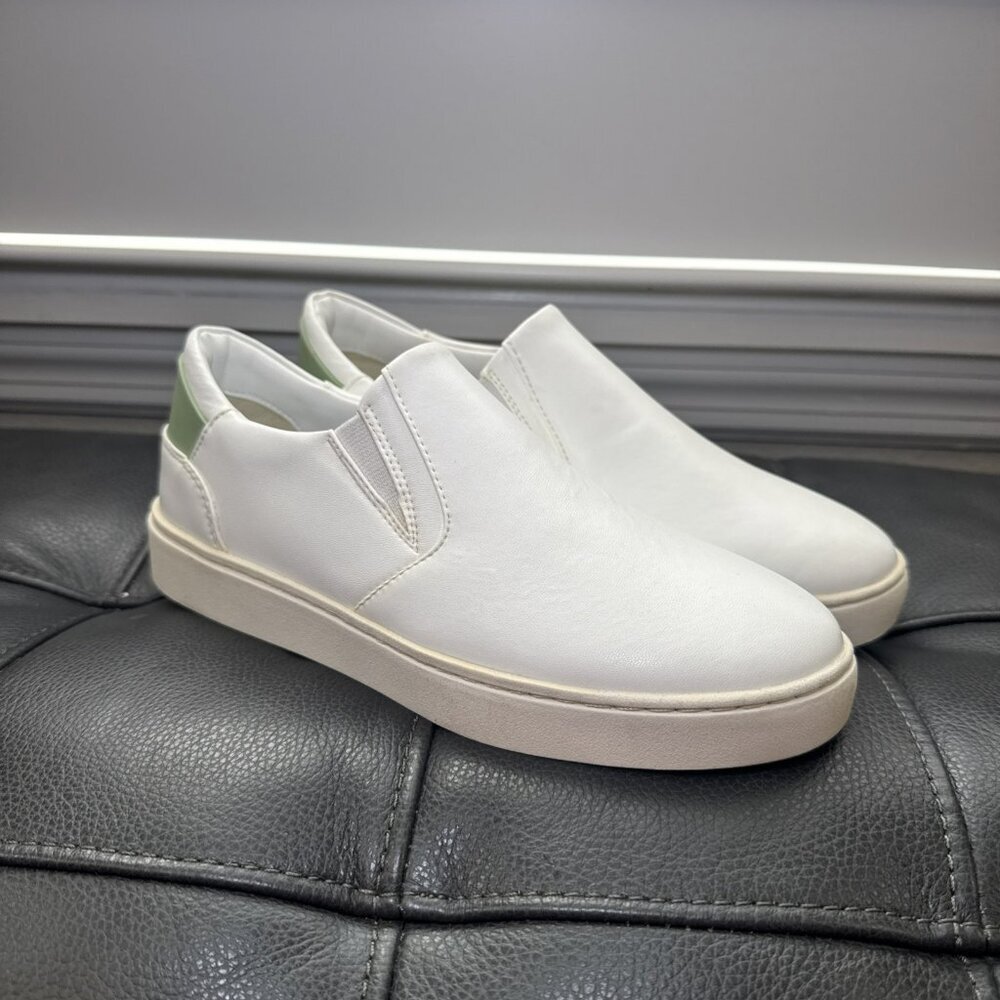 Thousand Fell Slip-On Women's Size 5 Green And White Sneakers